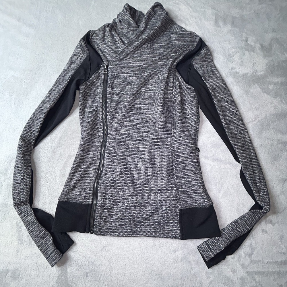 Lululemon Women's Bhakti Yoga Jacket Double Zipper Black/White-size 6 *EUC*